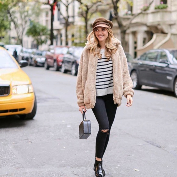 SOLD // OVERSIZED FAUX SHERPA ZIP-UP JACKET - Picture 6 of 9